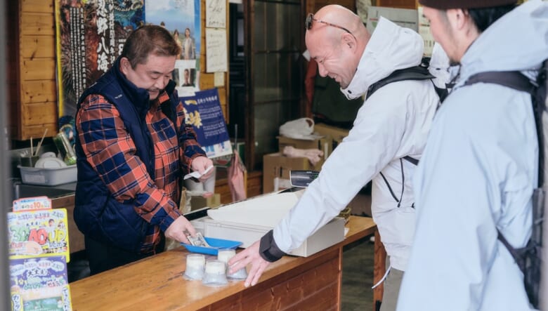 「富士山×遊歩」の新定番！　美味しい湧水を絶景で味わう、忍野トレイルのススメ。【GO OUT 遊歩倶楽部／忍野村編 #01】