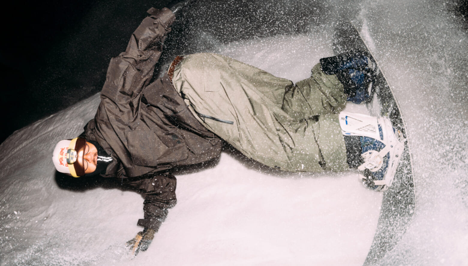 ストリートとマウンテンを融合。バートン × アンディフィーテッドの