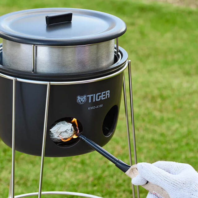 新聞紙だけで美味しいご飯が炊けるタイガーの「魔法のかまどごはん」に