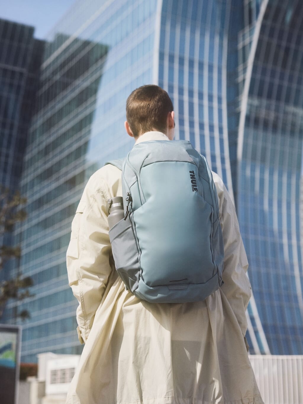 日本ではクルマ用ルーフキャリアの印象が強い「THULE（スーリー）」は、スウェーデン創業のプレミアムアウトドアブランド。北欧ブランドらしいミニマルなデザインながら、機能美を追求したプロダクトを展開している。