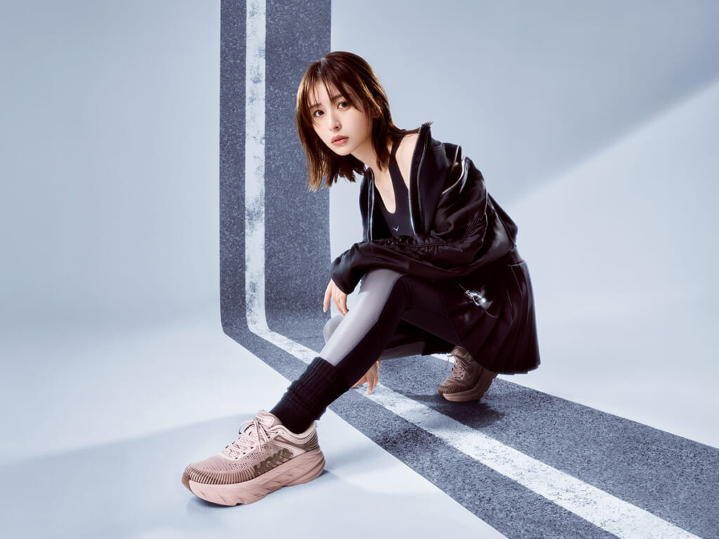 ホカの名作“BONDI 7”長濱ねる