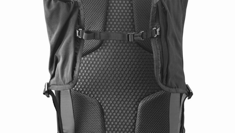 トレランの機能をストリートに！　サロモンの新生 XT バックパックはタウンユースでも快適。