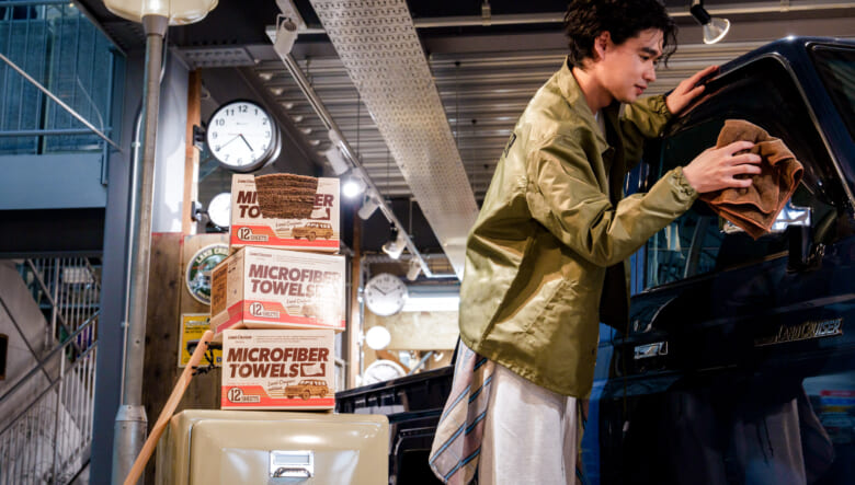 ランドクルーザーが「DULTON」とコラボ！  ガレージムードを楽しめるインテリア雑貨の数々。