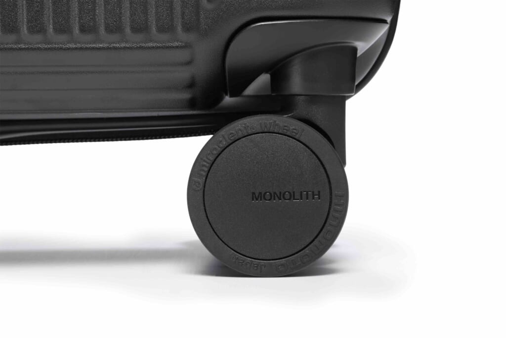 SUITCASE PRO OCTAの高性能静音キャスター