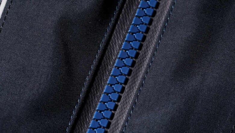 釣り好きから絶大な支持を得る「フォックスファイヤー」からGORE-TEX採用のビブ&ジャケットがリリース！