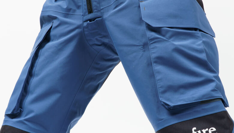 釣り好きから絶大な支持を得る「フォックスファイヤー」からGORE-TEX採用のビブ&ジャケットがリリース！