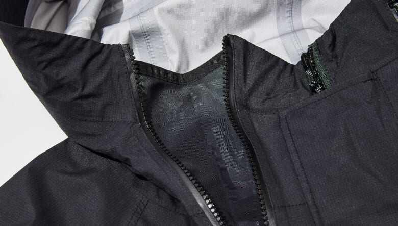 山岳環境で培ったテクノロジーで、都市生活をランクアップ！　2026マムートのアーバンラインに注目。