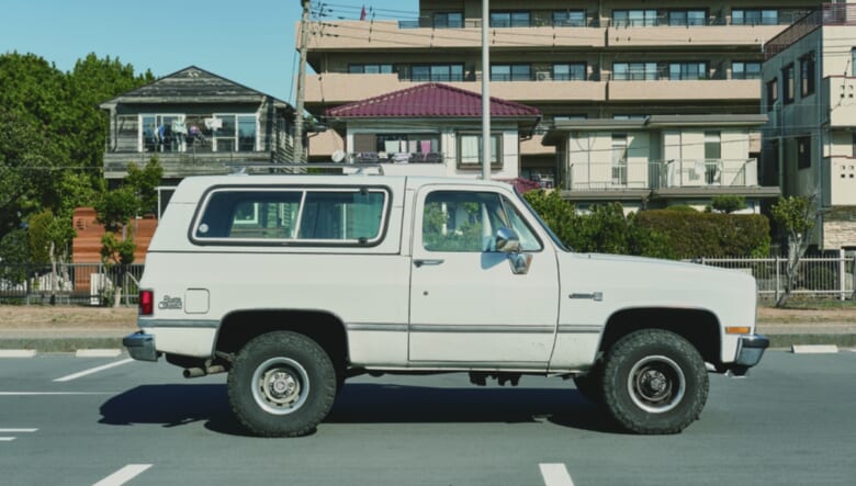意外と扱いやすい米国SUVで、街乗りからサーフトリップまで。【’87 GMC JIMMY】