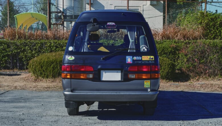’90年代ミニバンのライトエース。いなたさ溢れるファミリーカー決定！【’94 TOYOTA LITEACE】