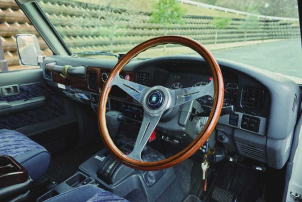 トヨタ ランドクルーザー プラド 
ナルディ ウッドステアリング