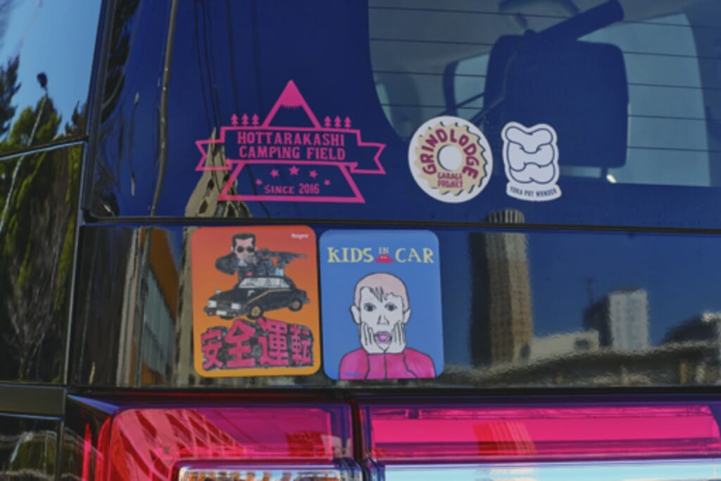 三菱 デリカ D:5 ステッカー