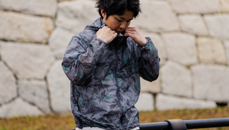 フォックスファイヤー × ペーパースカイのコラボコレクション誕生。テーマは、旅と釣り。