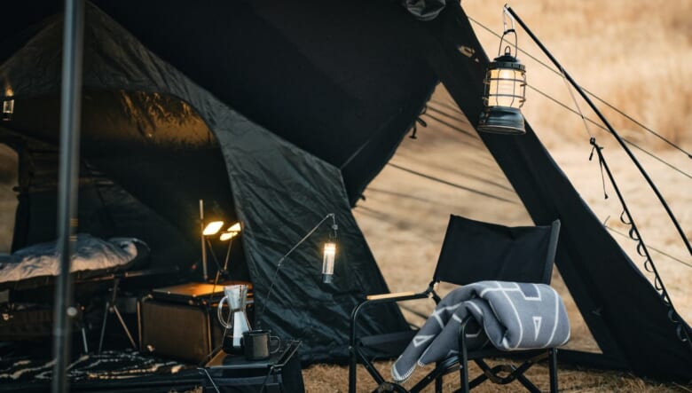 トウキョウクラフトの人気シェルターに限定ブラックが追加！新作の360℃回転チェアも見逃せない。