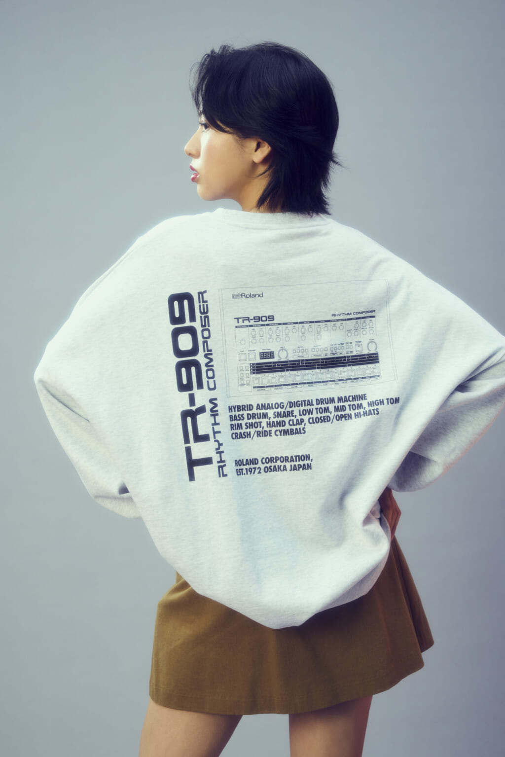 ISNESS MUSIC × Roland “TR-909” SWEATSHIRTS