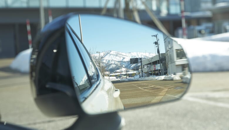 ツインモーター搭載BEV。「EX30」アウトドアグレードの「クロスカントリー」で、雪道ドライブ!!