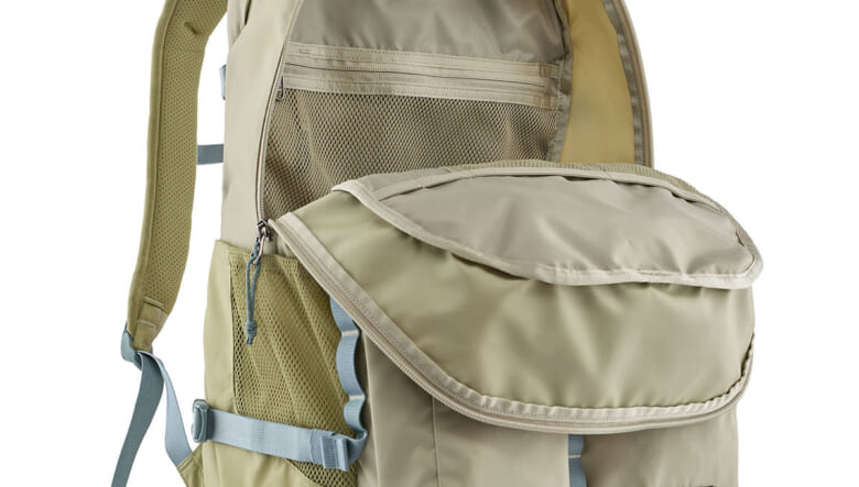 パタゴニアの定番 “レフュジオ・デイパック”がアップデート。旅行に最適な32Lサイズも仲間入り。
