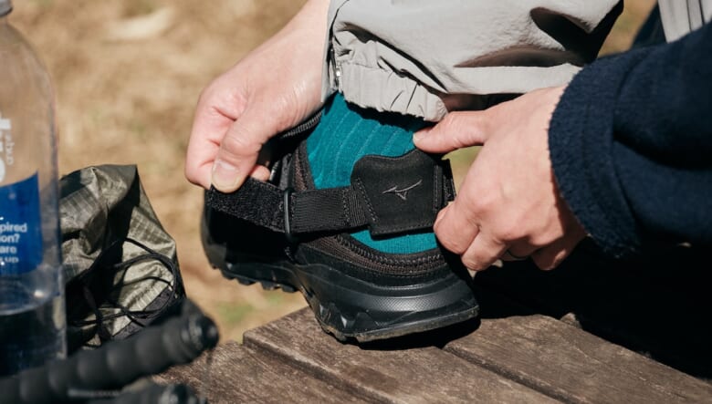 「ミズノ」の注目シューズ。話題の2WAYモデルが、スエードを纏ってアップデート！