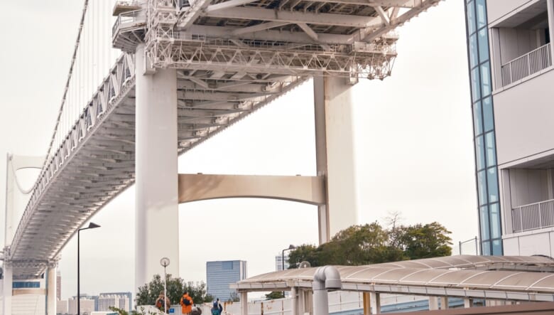 夜景スポットを目指して湾岸ハイク！　レインボーブリッジを歩いて渡ってみた。【GO OUT 遊歩倶楽部／東京ベイエリア編 #01】