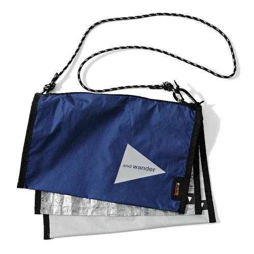 and wander×GO OUT triple sacoche