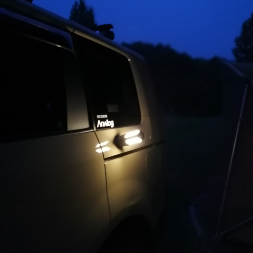 POST GENERAL TRI-PANEL SOLAR CHARGED LED LIGHT