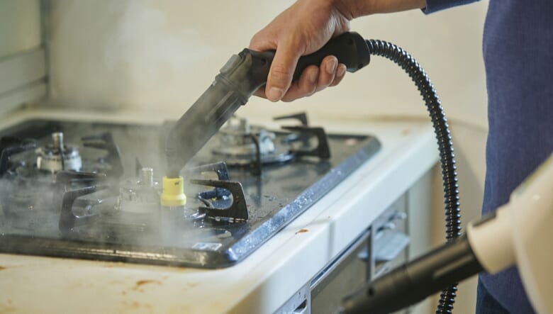 ケルヒャーの大人気ハンディスチーマーがついに正式リリース！　手軽に汚れが落とせる魔法のアイテム。