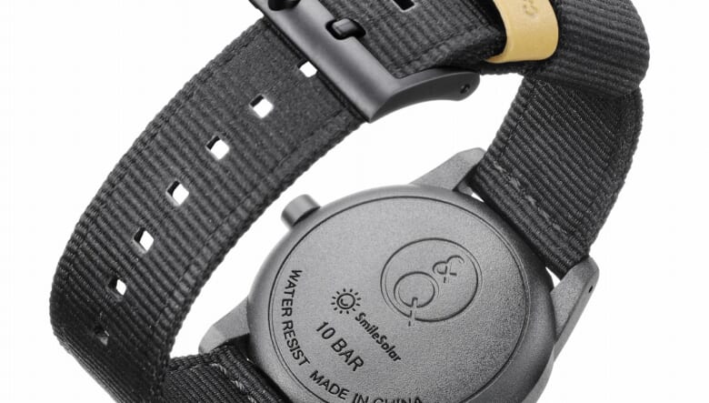 キャプテンスタッグとシチズンQ&Qのダブル50周年モデルが登場。ソーラー仕様で電池交換が不要なリストウォッチはコスパ抜群！