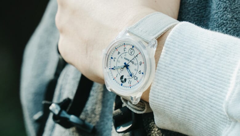 キャプテンスタッグとシチズンQ&Qのダブル50周年モデルが登場。ソーラー仕様で電池交換が不要なリストウォッチはコスパ抜群！