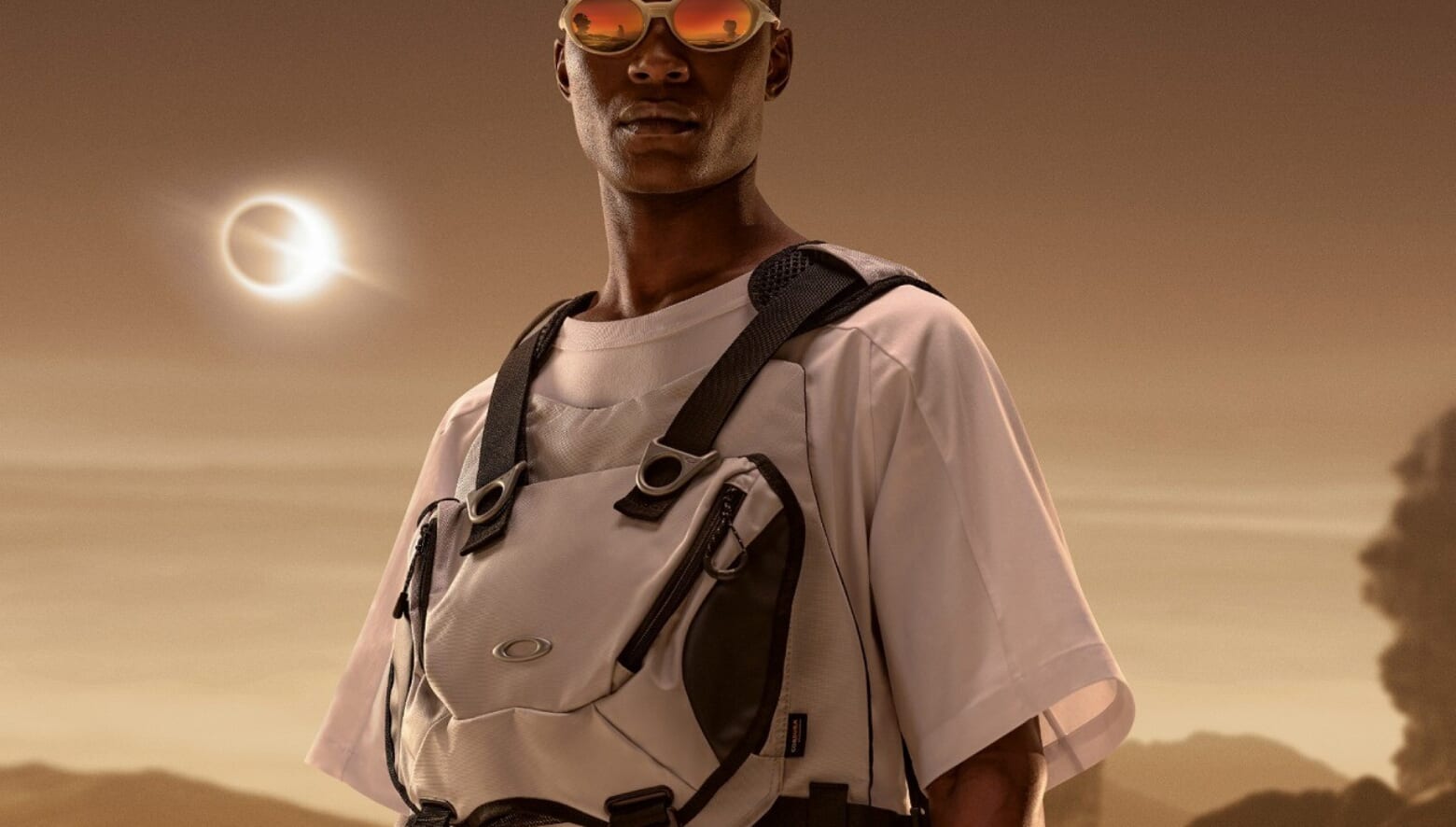 2.-OAKLEY-FGL-AP-VEST-1-