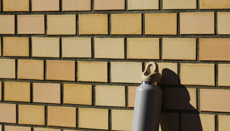 レボマックスの真空ボトルに鮮烈ピンク&モダンなグレージュの2色が仲間入り！