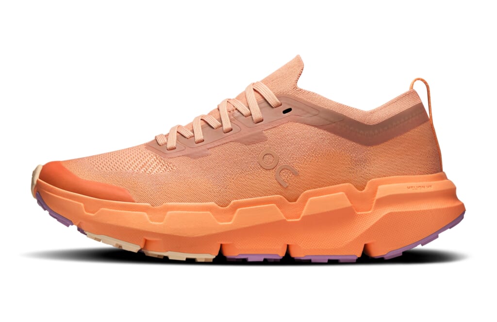 On／Cloudsomaサイドシルエット