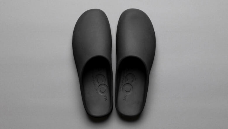 ひっくり返して汚れを軽減。PRACOの個性派サンダルに新カラーが仲間入り！