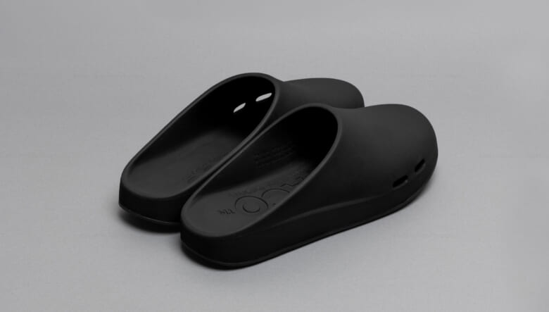 ひっくり返して汚れを軽減。PRACOの個性派サンダルに新カラーが仲間入り！