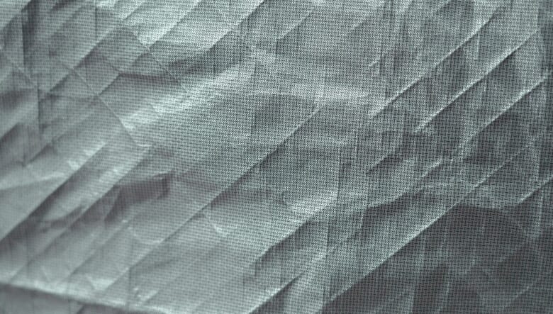 アウトドアに向けた本格カメラバッグがザ・ノース・フェイスから登場。バックカントリーのノウハウが凝縮。