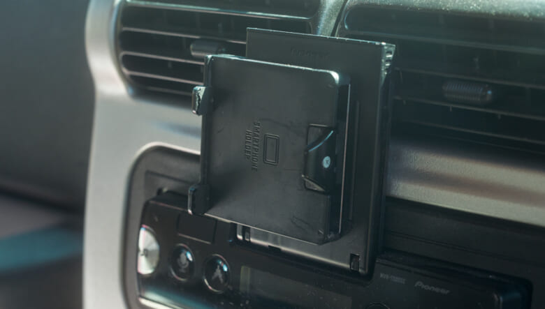 【’04 JEEP WRANGLER SPORTS】長年探し続けていた憧れ!! 赤いボディのソフトトップ。
