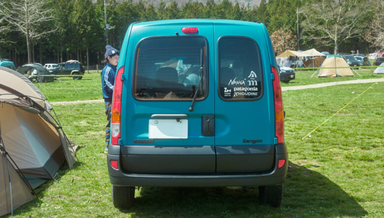 【’07 KANGOO】今後も長く連れ添うため大胆なオールペンを施工。