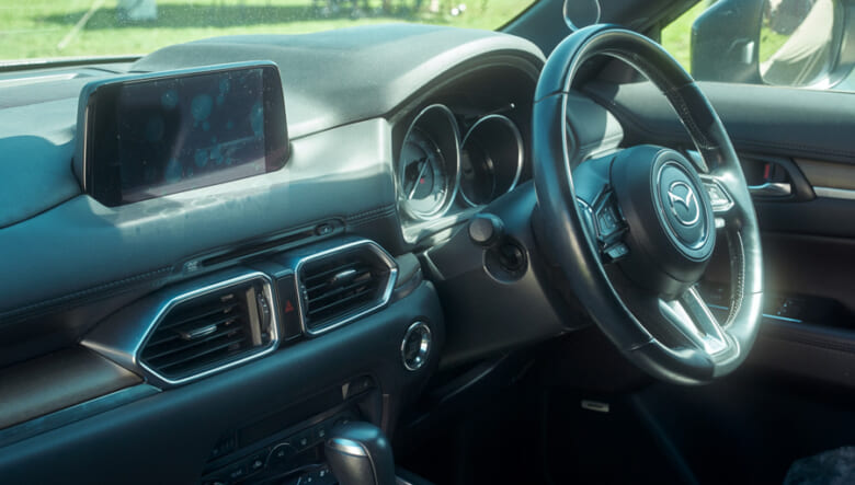 【’16 MAZDA CX-8】子どもの成長に合わせつつ、足元にジブンらしさを注入。