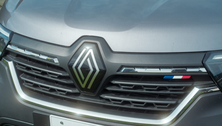【’25 KANGOO DIESEL MT】フィールドまでの運転も楽しいディーゼルMT車。