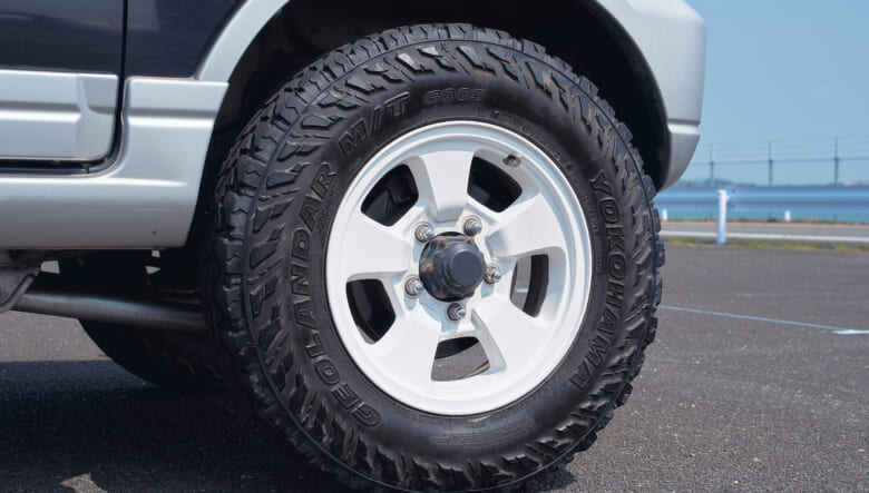 【’02 SUZUKI JIMNY JB23】林道走行を楽しむべくアクティブにカスタム。