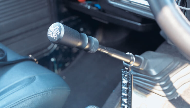 【’93 SUZUKI JIMNY JA11】エクステリアは控えめに、車内は大胆にアレンジ。