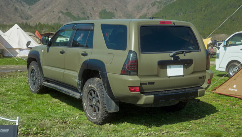 【’10 TOYOTA HILUX SURF】ラギッドルックに仕上げてライフスタイルを冒険的に。