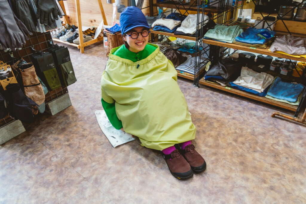 伊豆のアウトドアショップ「SANKAKUSTAND（サンカクスタンド）」のおすすめ商品「アグラスカート」