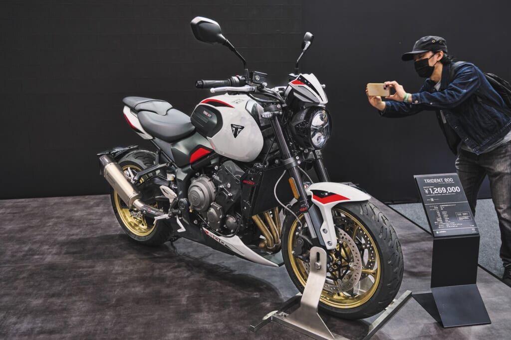 MOTORCYCLE STYLE SAMPLE