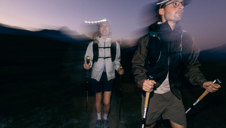 登山からシティユースまでOK！マウンテンハードウェアのDRYSPELLテクノロジーで優れた防水透湿性を発揮。