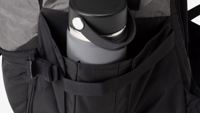 アウトドアに向けた本格カメラバッグがザ・ノース・フェイスから登場。バックカントリーのノウハウが凝縮。