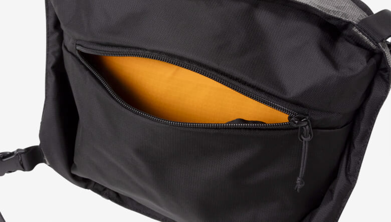 アウトドアに向けた本格カメラバッグがザ・ノース・フェイスから登場。バックカントリーのノウハウが凝縮。