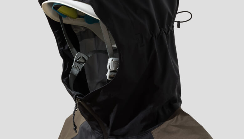 登山からシティユースまでOK！マウンテンハードウェアのDRYSPELLテクノロジーで優れた防水透湿性を発揮。