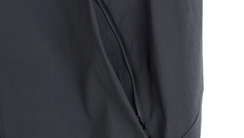 アークネッツがゴールドウインに別注！　遠赤外線の保温効果と4wayストレッチの快適ウエアが新発売。