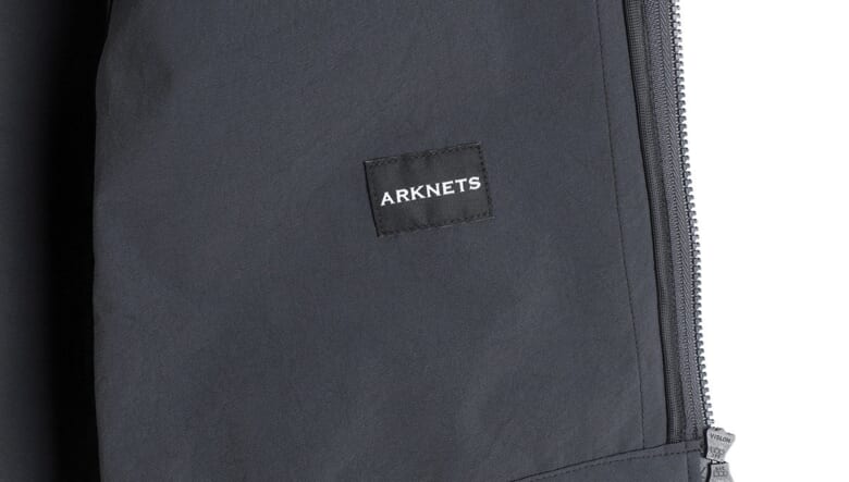 アークネッツがゴールドウインに別注！　遠赤外線の保温効果と4wayストレッチの快適ウエアが新発売。