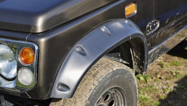 【’97 SUZUKI JIMNY JA22】本格オフロード仕様を、街乗り両立にアレンジ。
