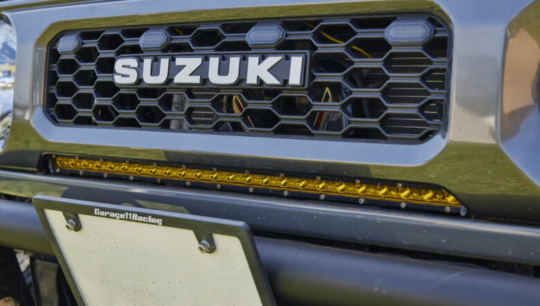 【’23 SUZUKI JIMNY SIERRA JB74】オフローダーっぽさとスポーティさを両立。